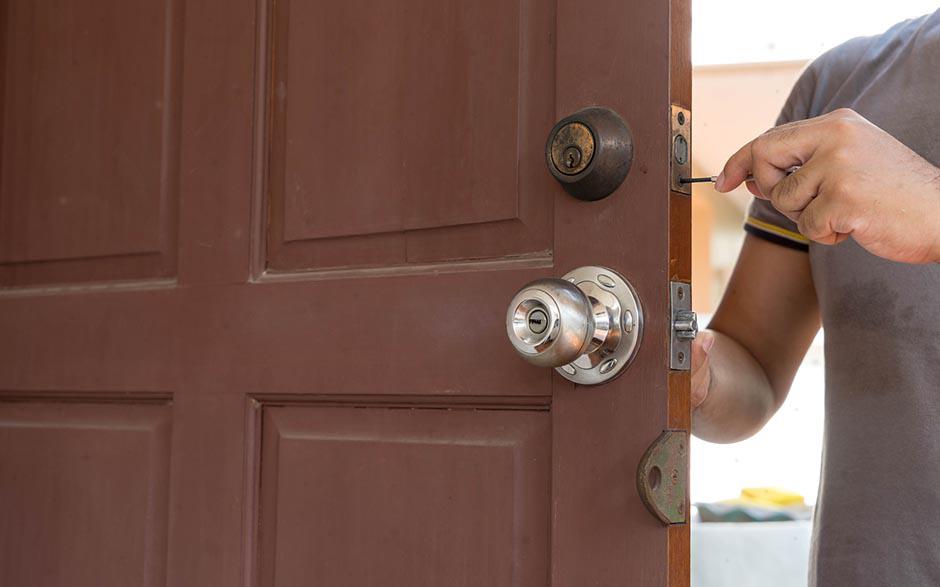 changer une serrure de porte Boussy-Saint-Antoine