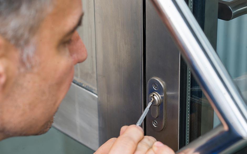 changer une serrure de porte Domont